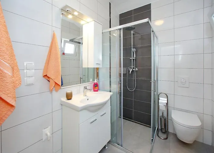 Apartamento By The Sea Bibinje, Zadar - 17269 *
